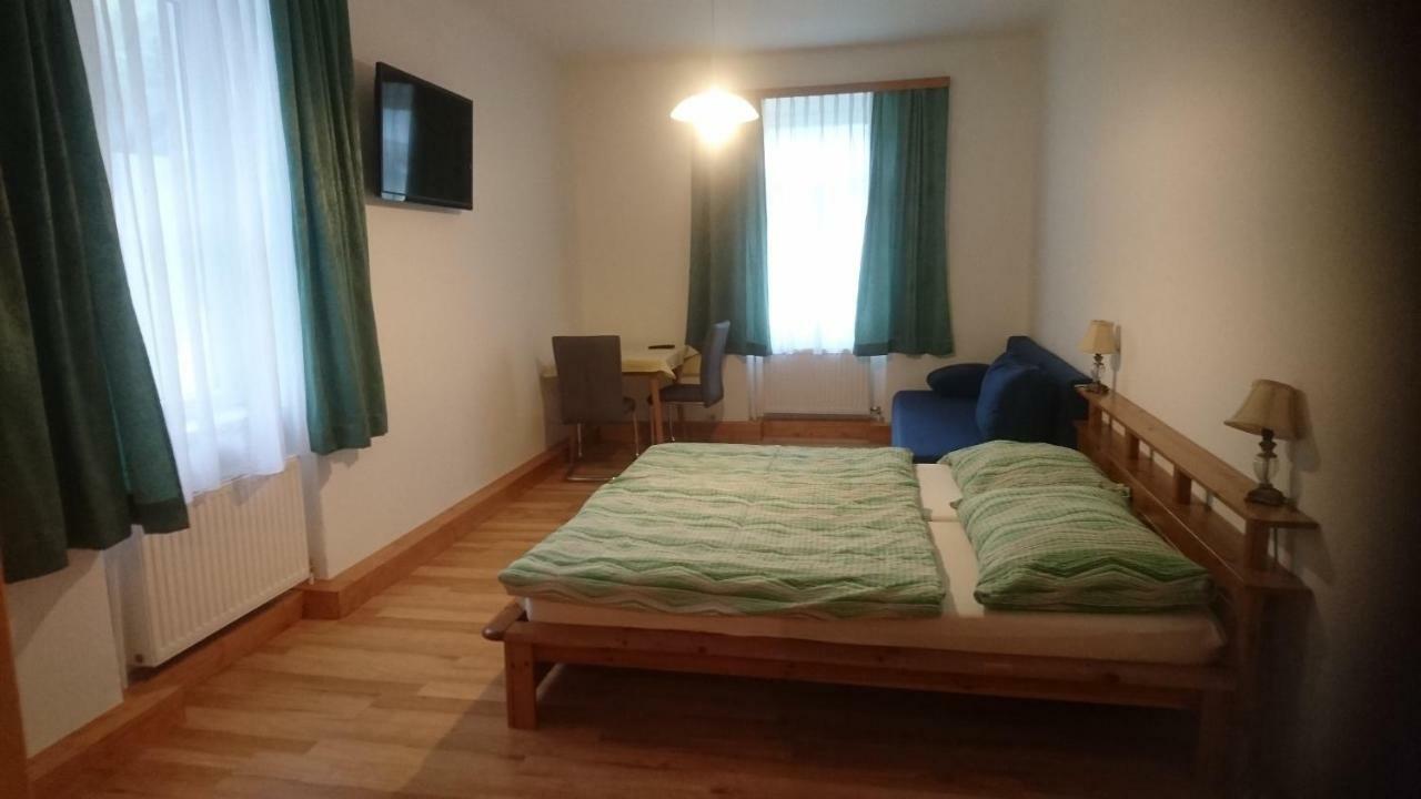 Stanglwirt Fruehstueckspension Göstling an der Ybbs Buitenkant foto